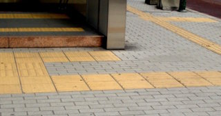 Тактильная плитка ПВХ в Лесне - купить от 728 руб. в ТротуарнаяПлитка