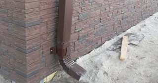 Профессиональная отделка фундамента в Лесне в октябре