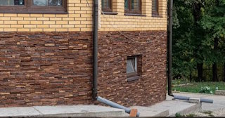 Наружная отделка фундамента в Лесне от ТротуарнаяПлитка по цене от 936 руб.