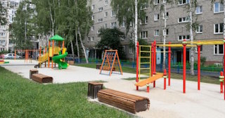 Благоустройство детской площадки во дворе от 1975 руб. в Лесне