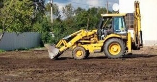 Выравнивание рельефа в Лесне в октябре